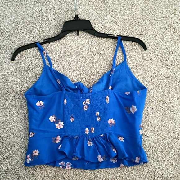 American Eagle - Blue floral crop top - Picture 2 of 2